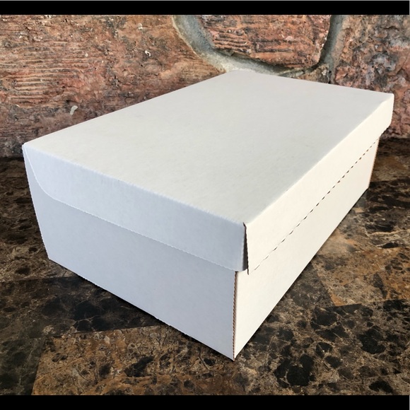 NEW  Unlisted by Kenneth Cole Half Lace-Up Oxfords - Picture 11 of 11